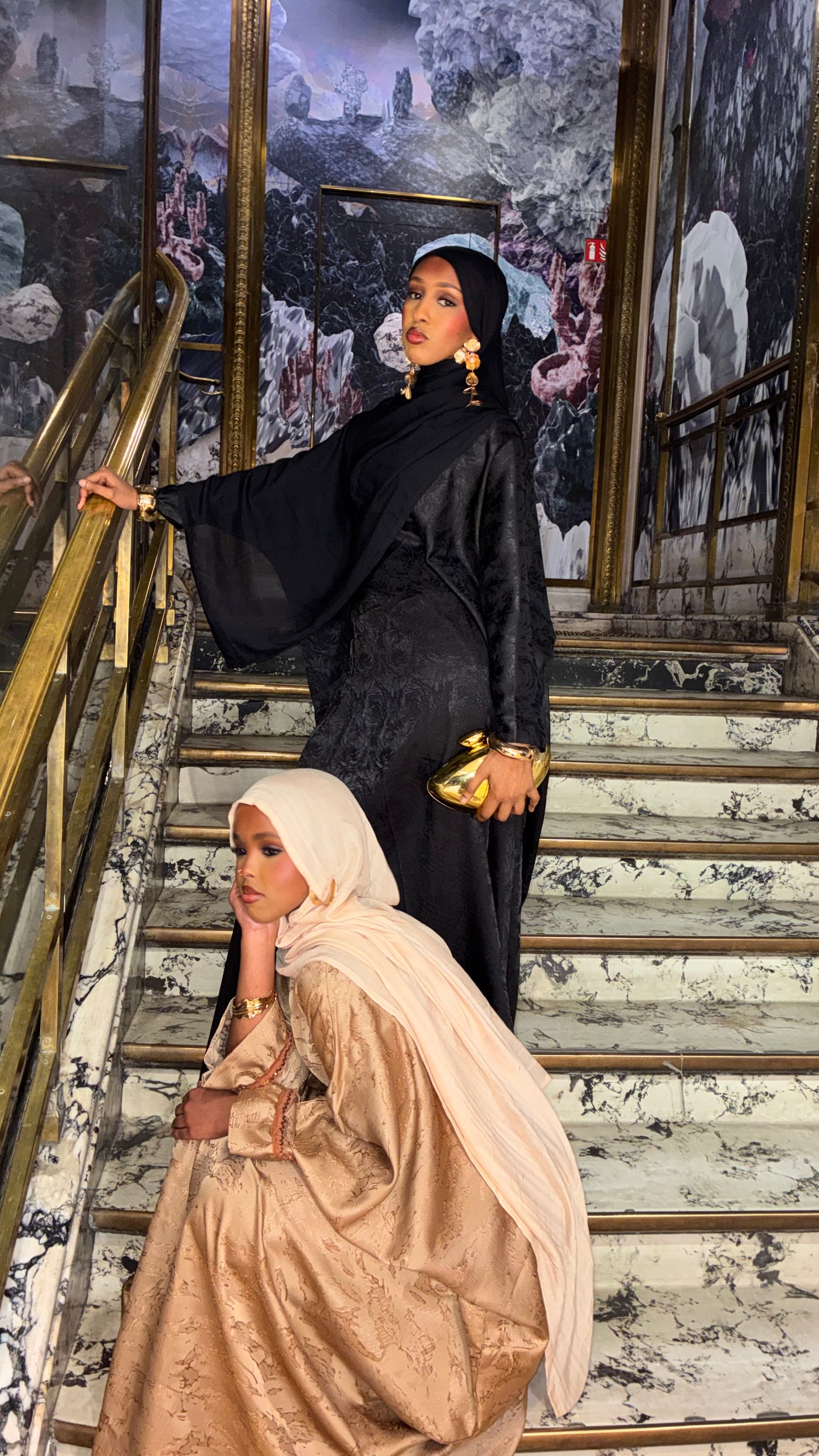 Champagne Marble Abaya – champagne and black abayas styled together