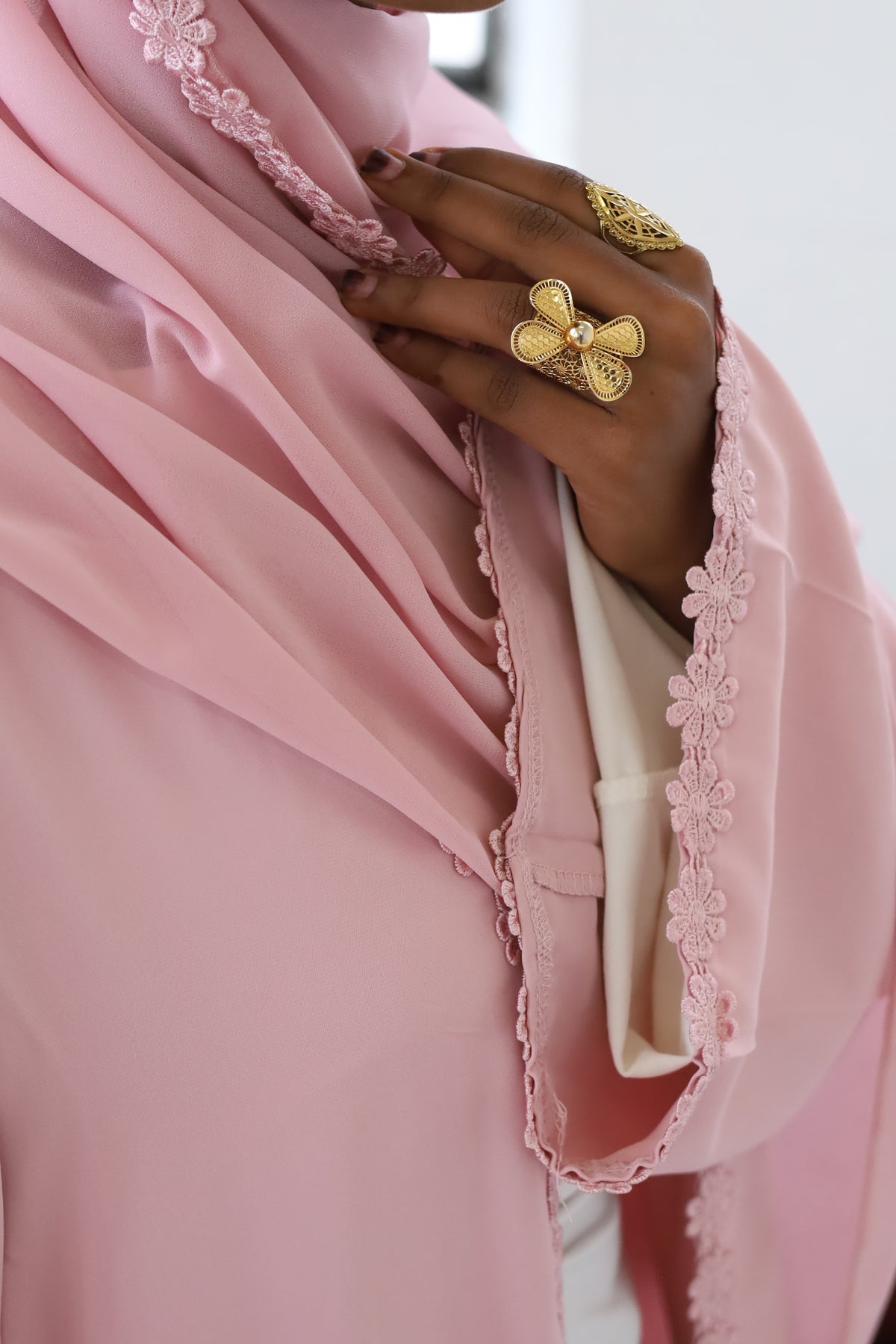 Blush Bloom abaya