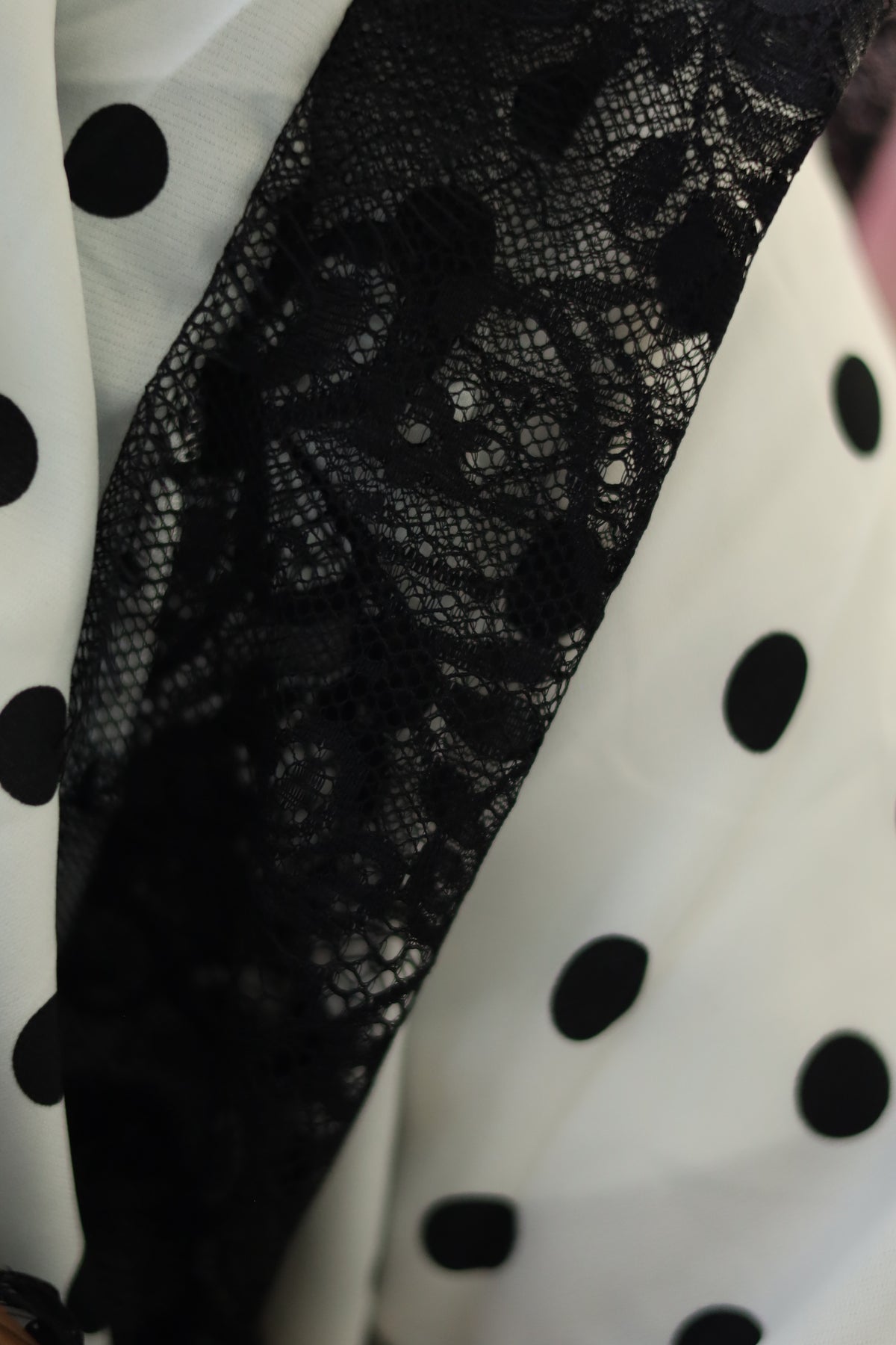 Polka-dot lace