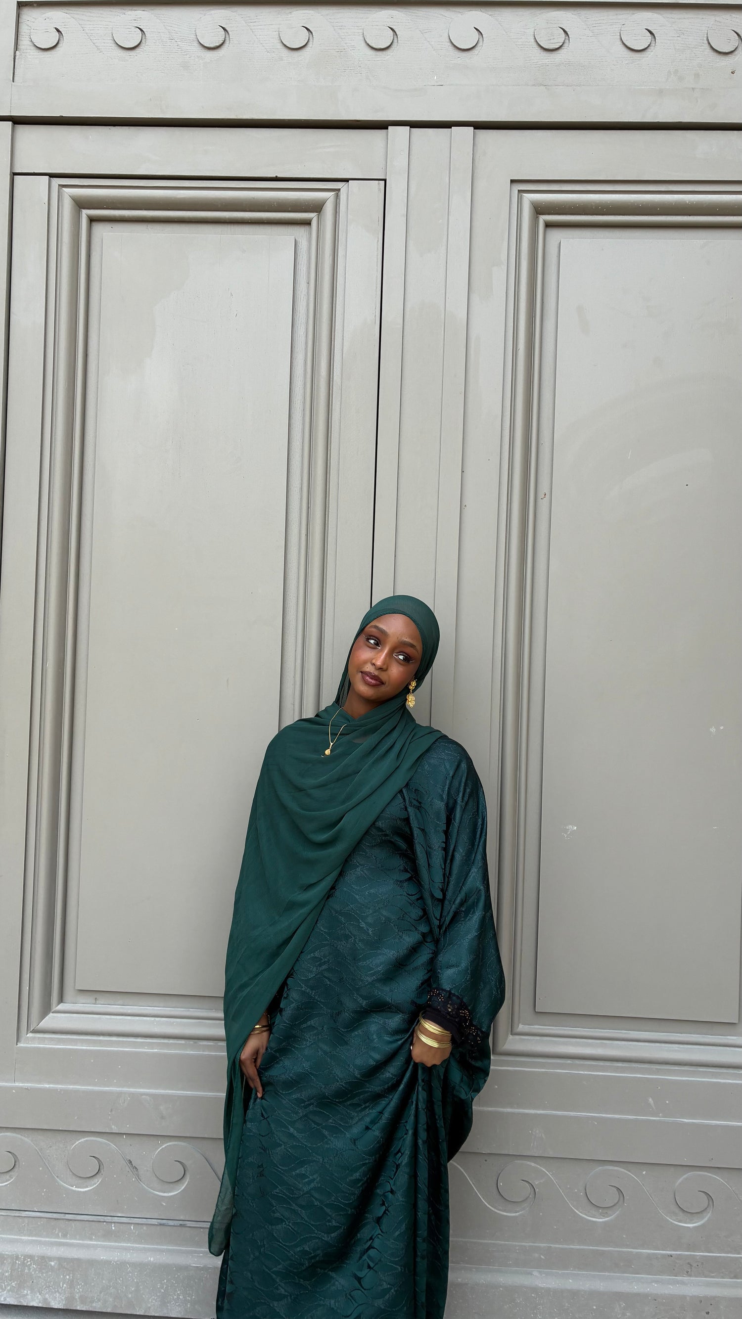 Emerald Lace-Cuff Abaya – emerald green satin jacquard abaya with black lace cuffs by Iqlimah Couture