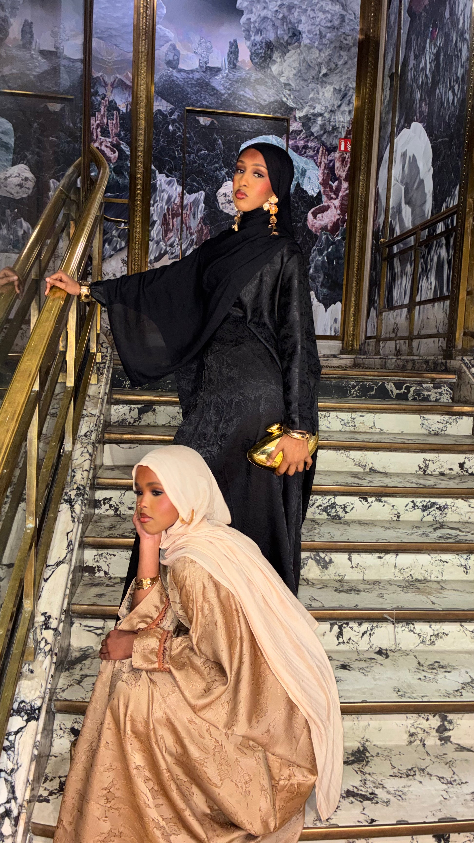 Champagne Marble Abaya – champagne and black abayas styled together